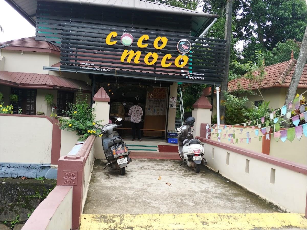 CoCo MoCo, Café