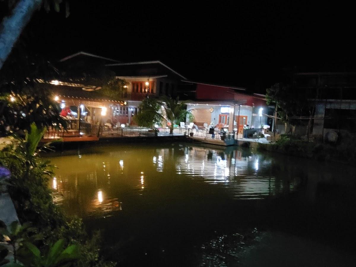 บ้านเราคาเฟ่@เขาชุมทอง