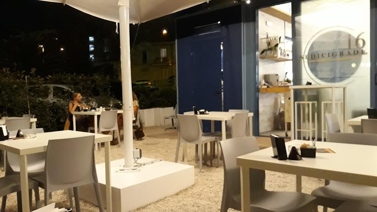 SEDICIGRADI Numana Bar