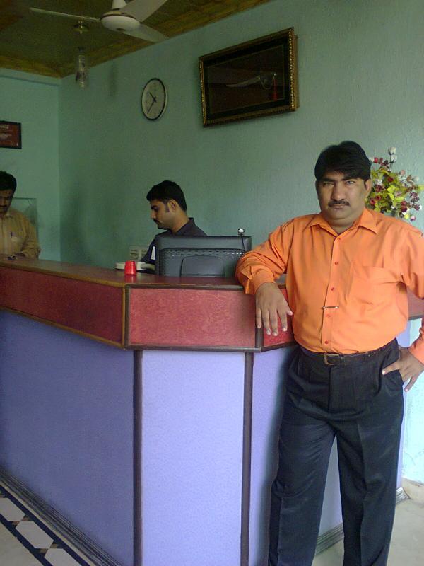 Noor Mehal Hotel & Restaurant