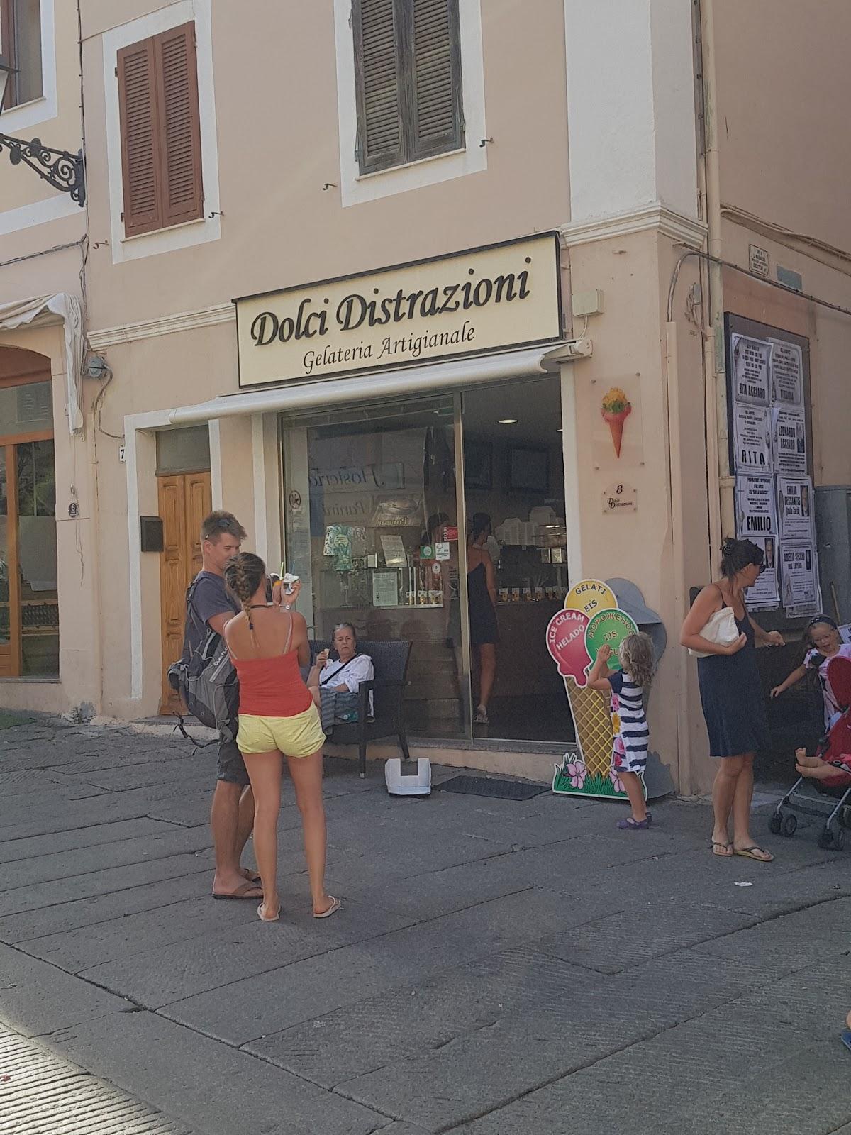 DOLCI DISTRAZIONI Gelateria Artigianale