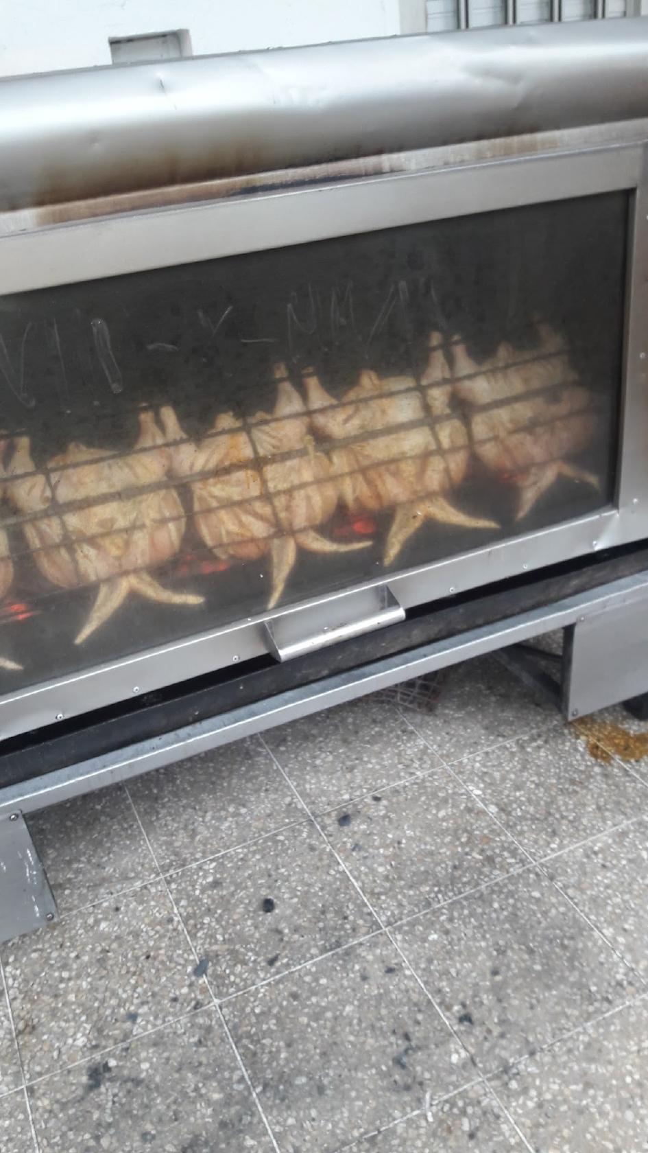 Asadero de Pollos "El Huesito"