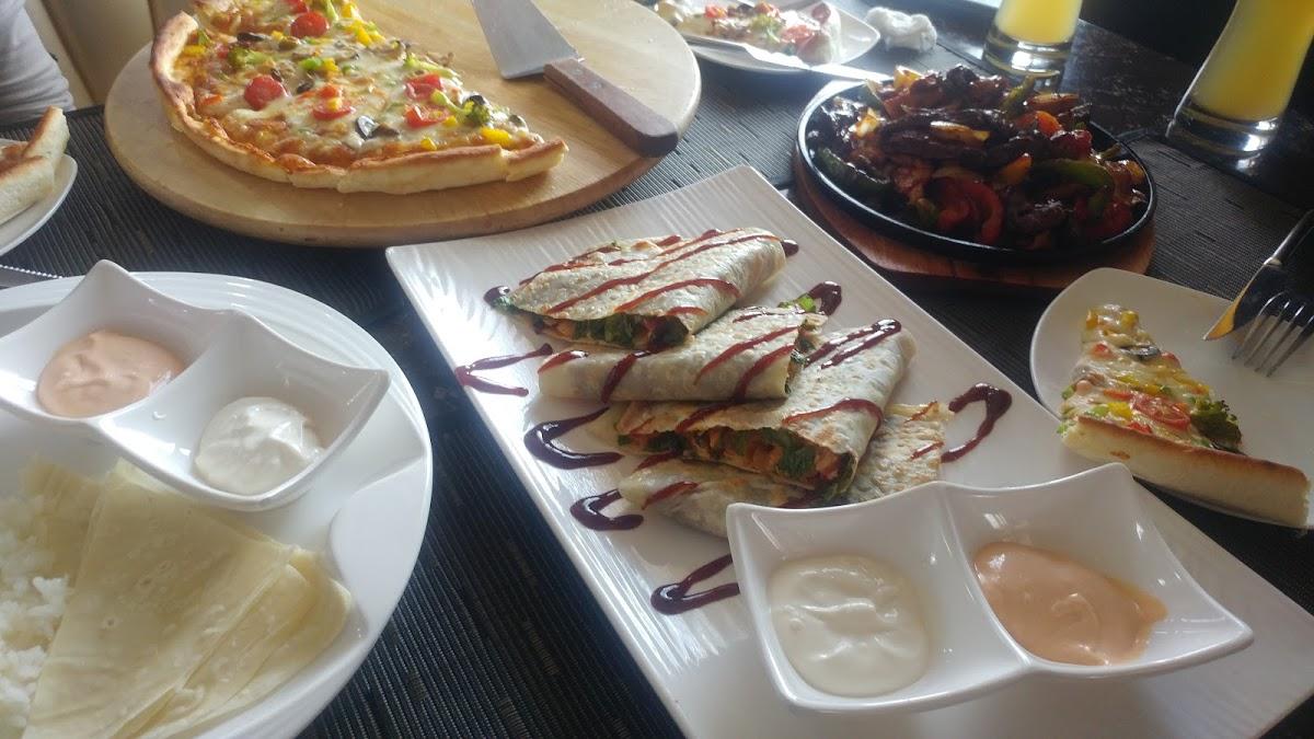 Golden Rose Restaurant and Lounge