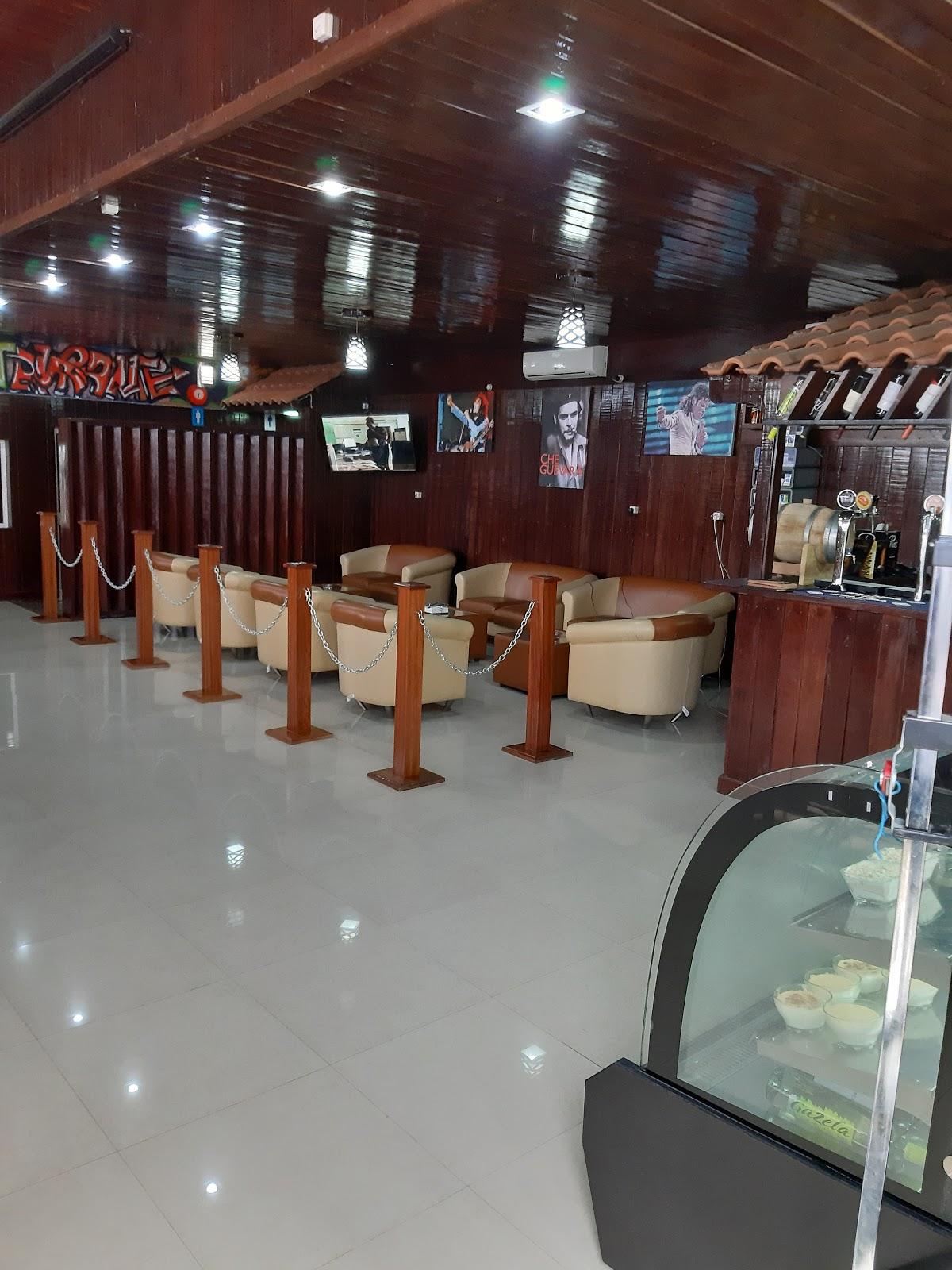 Restaurante e esplanada Lato
