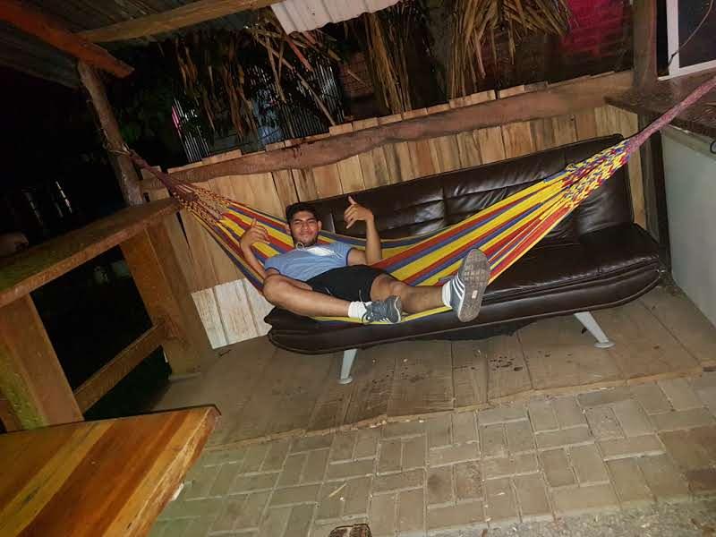 Los Montañeros Parce Burguer