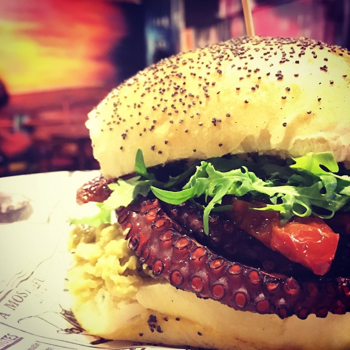 Porco Rosso Pub