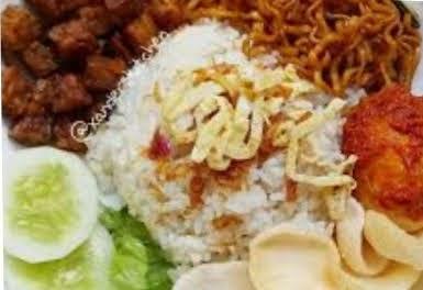 Nasi kuning bu slamet