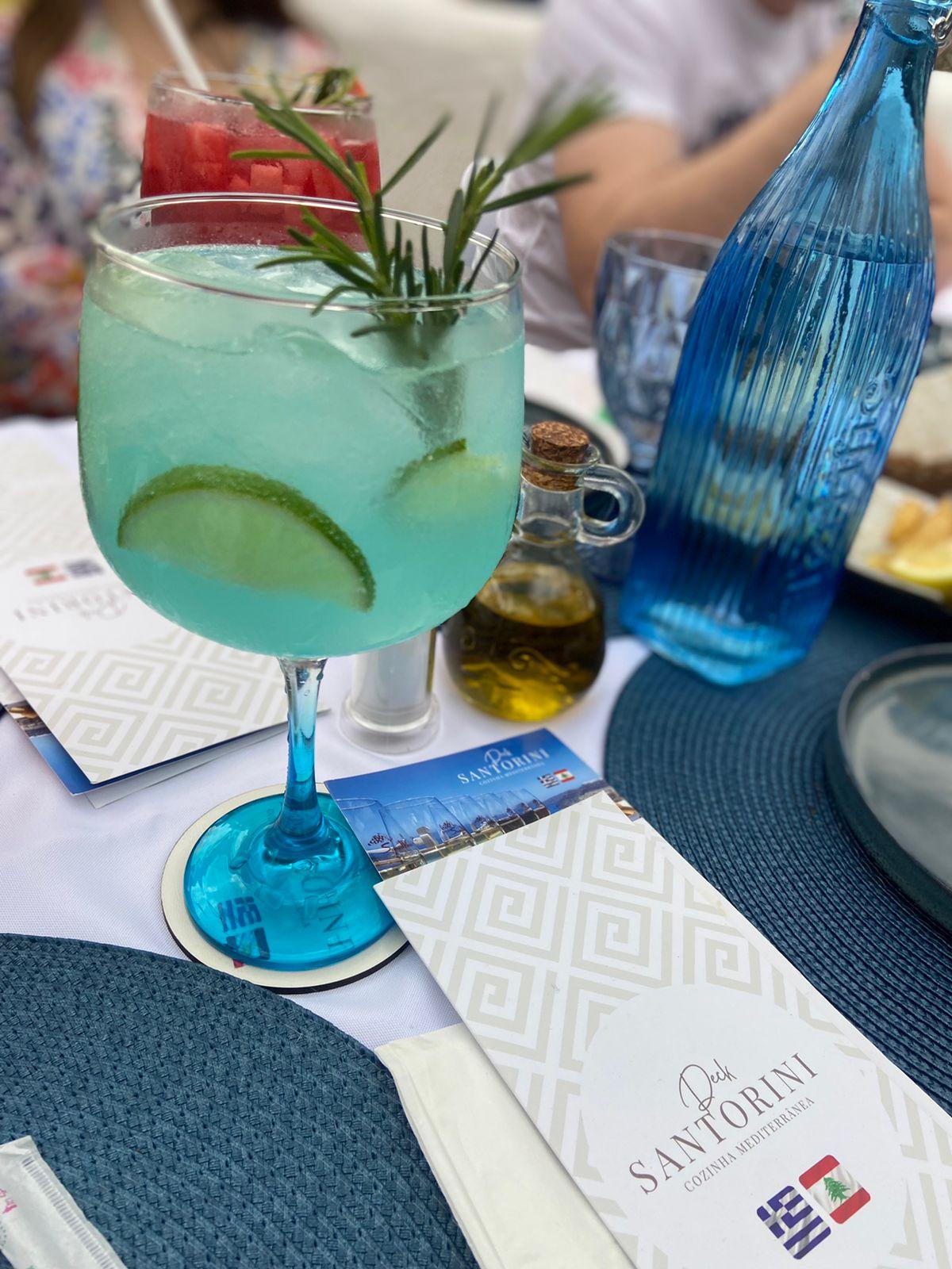 Deck Santorini Cozinha Mediterrânea