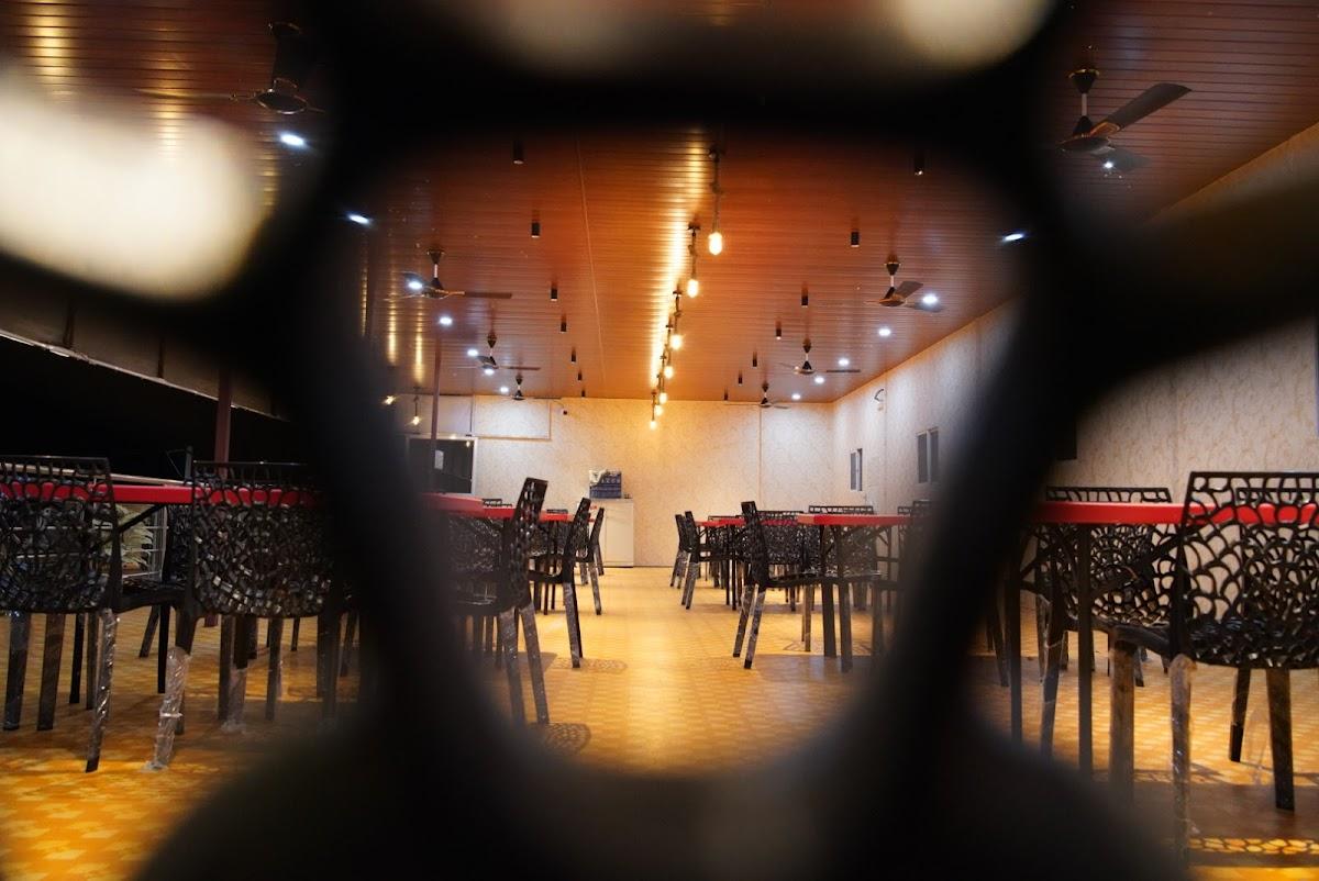 REDDY CLASSIC FAMILY RESTAURANT & BANQUET HALL