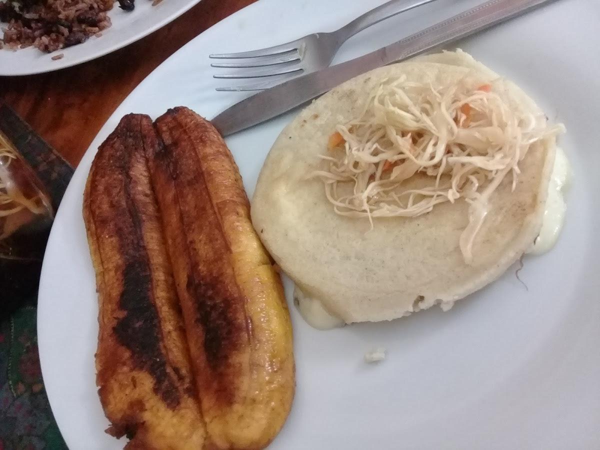 Pupusas y más