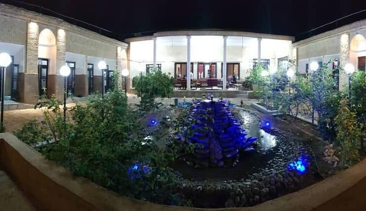 خانه باغ هنرمند