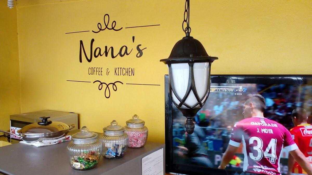 Nanas' Coffee and kitchen