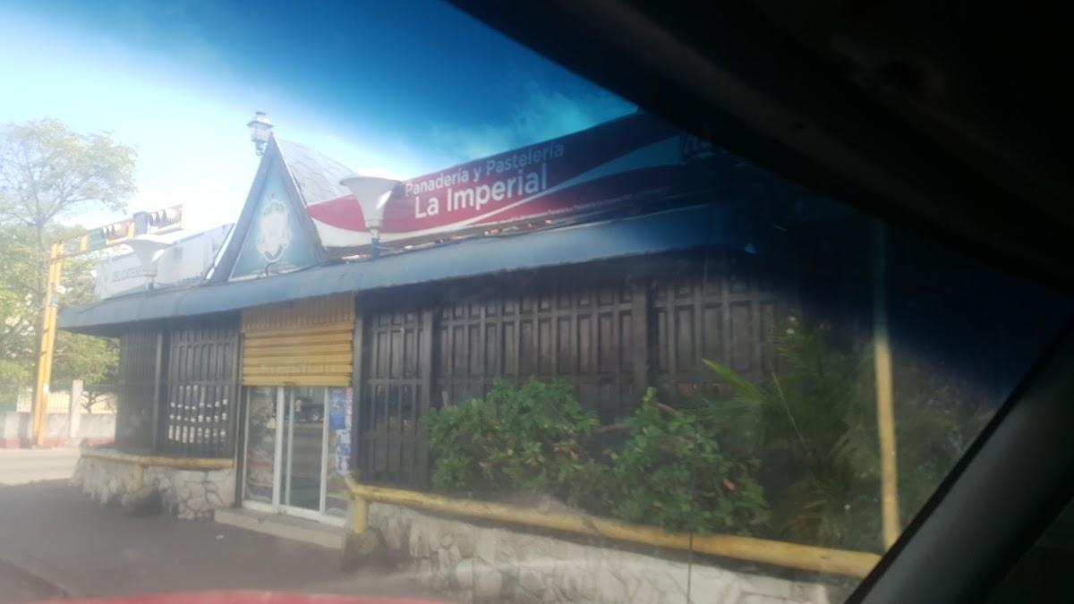Panadería Y Delicateses La Imperial