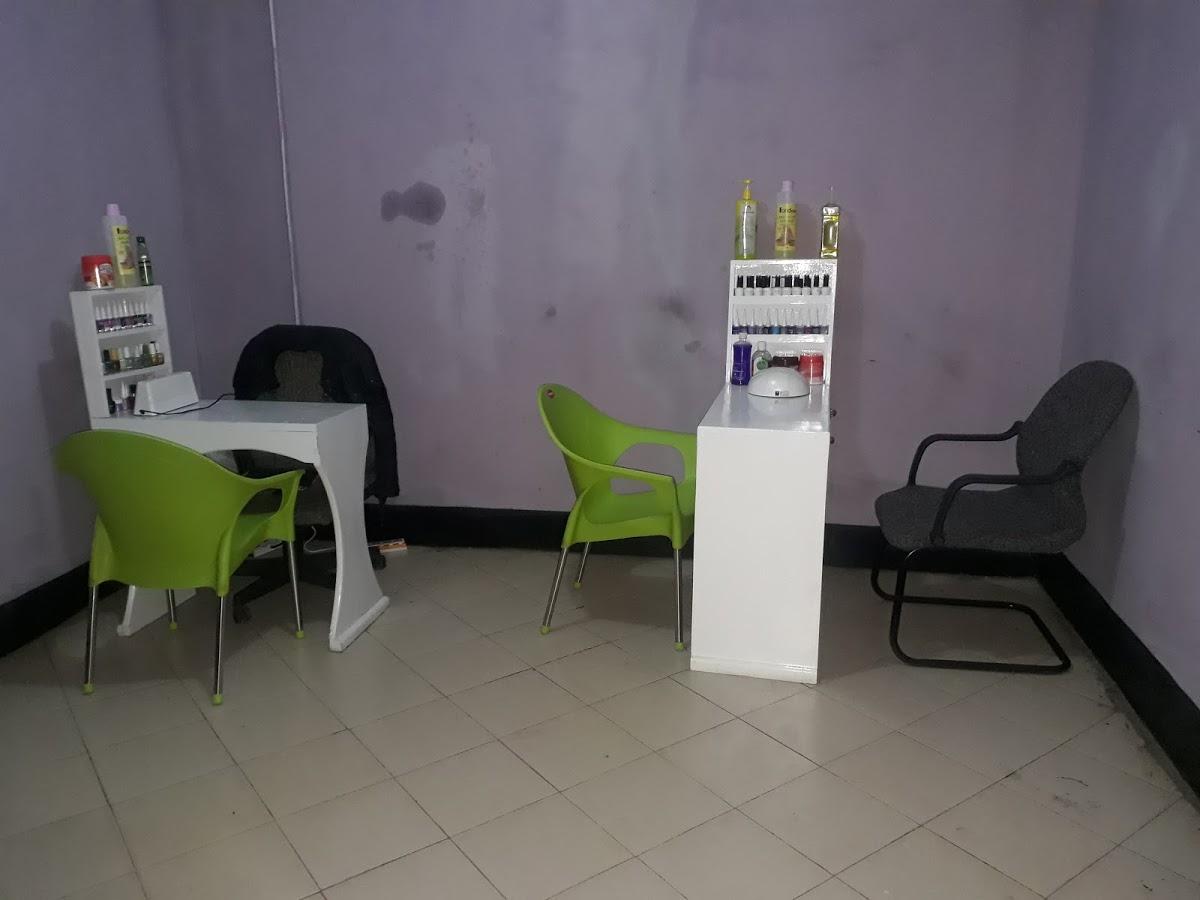 Mama Maureen Restaurant