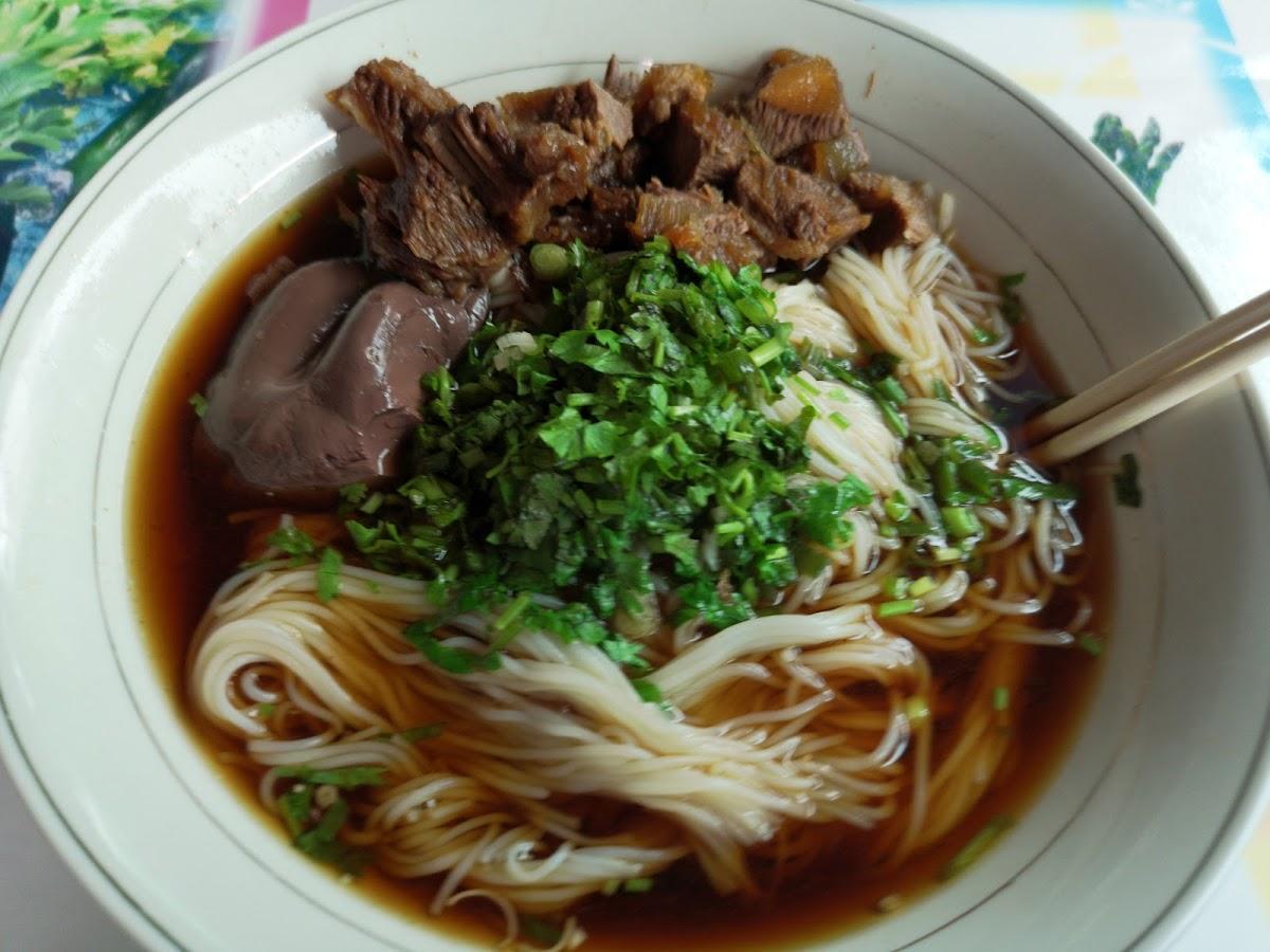 ເຂົ້າປຸ້ນ ຊີ້ນຄວາຍ ຫລວງພະບາງ