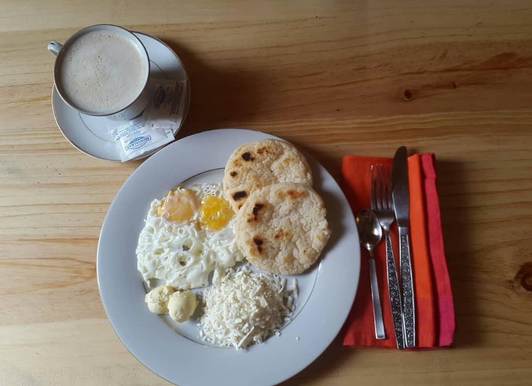 Guayoyo Pastelería & Bistró