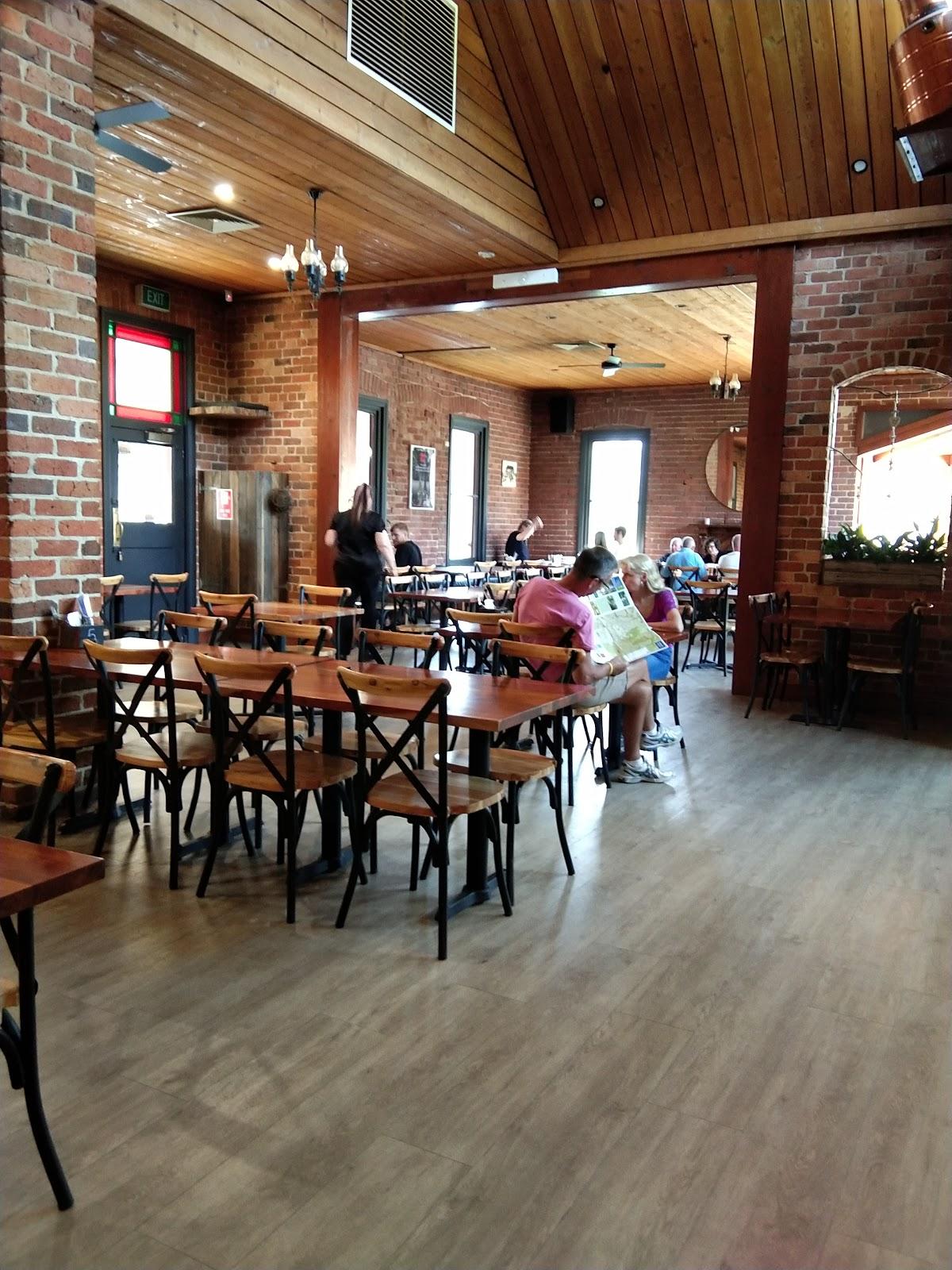 The Warburton Hotel, Wesburn - Bar & Bistro (The West)