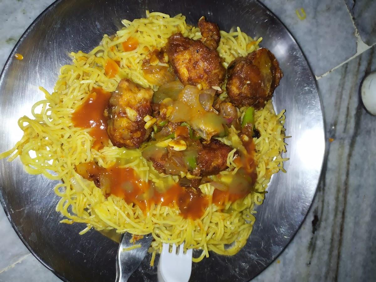 LAZEEZ FOOD & FAMILY RESTAURENT