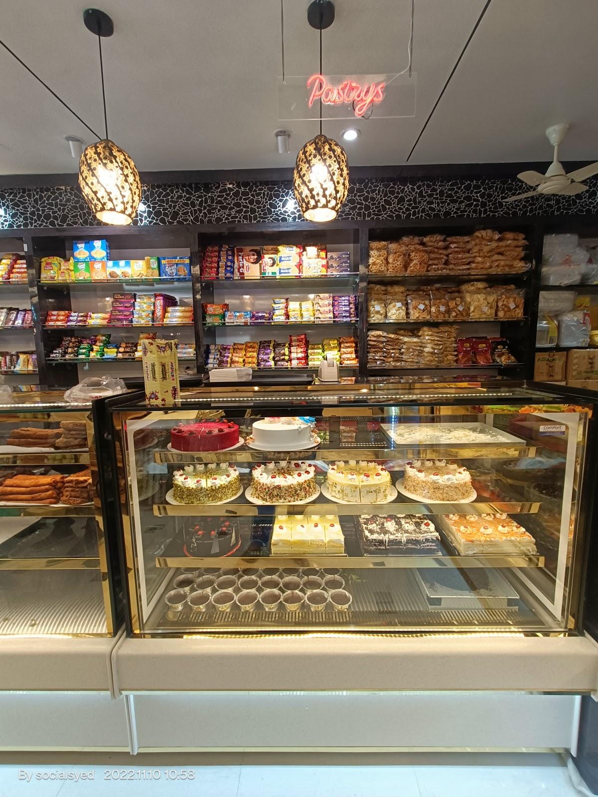 Universe Bakes & Cakes