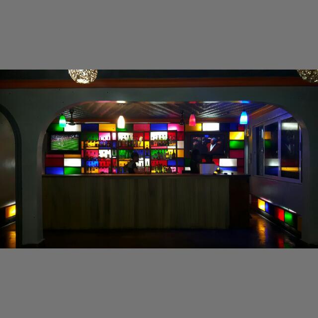 Rascoes Bar And Restaurant