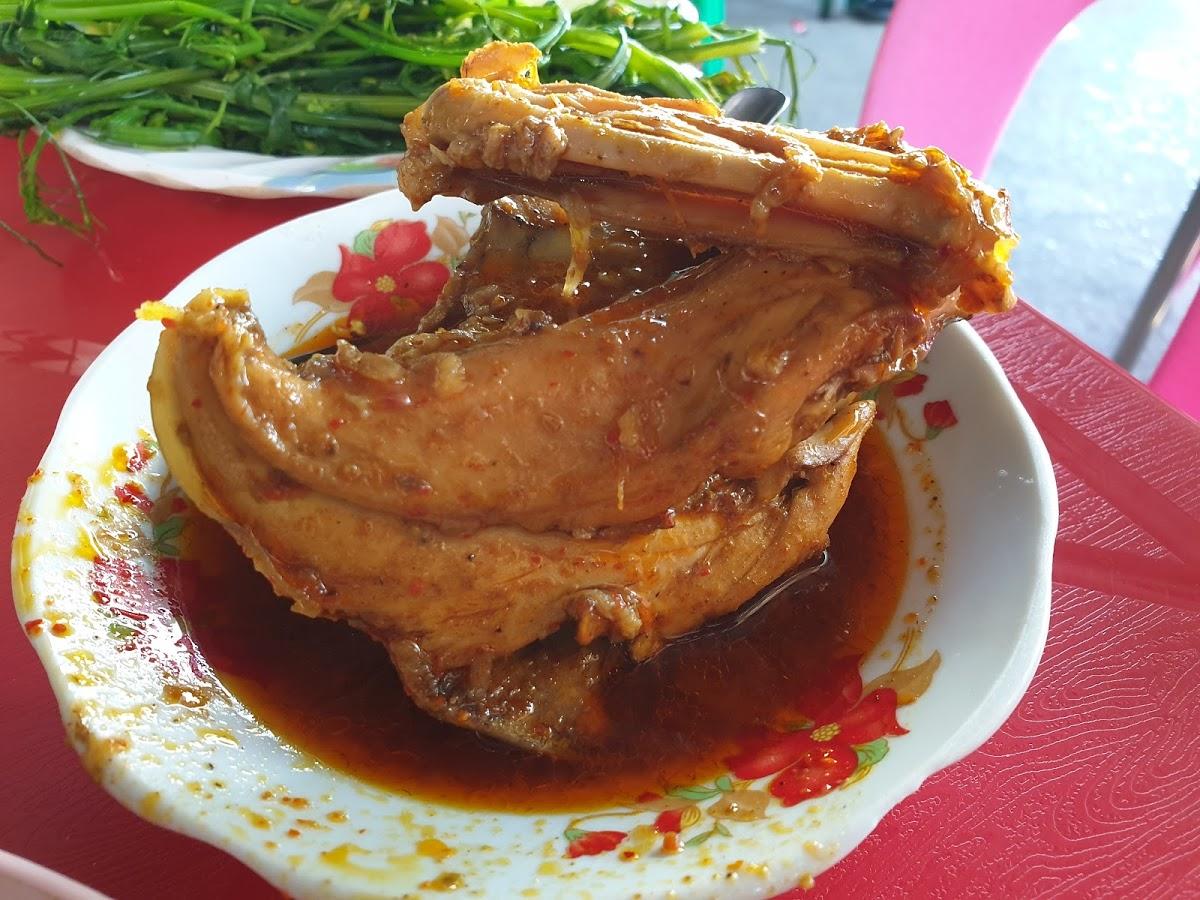U Lumber Halal Restaurant