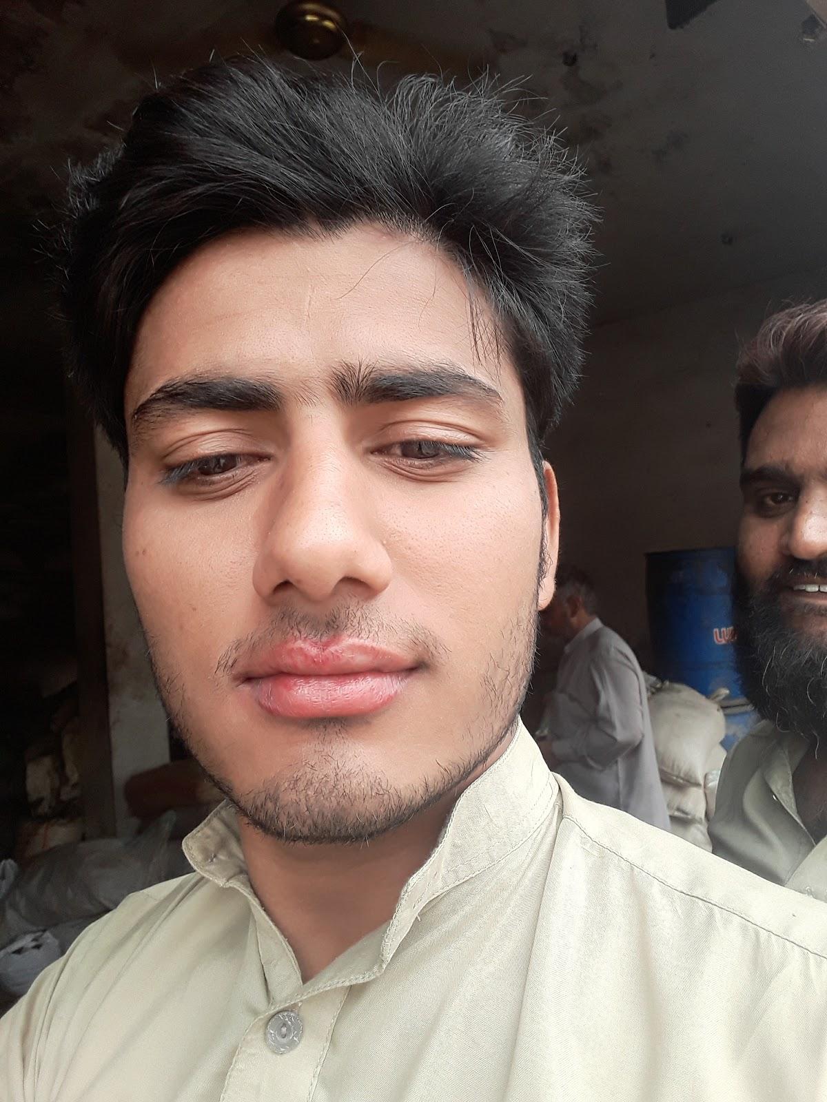 Zeeshan Fruit Chat & Tikka Shop