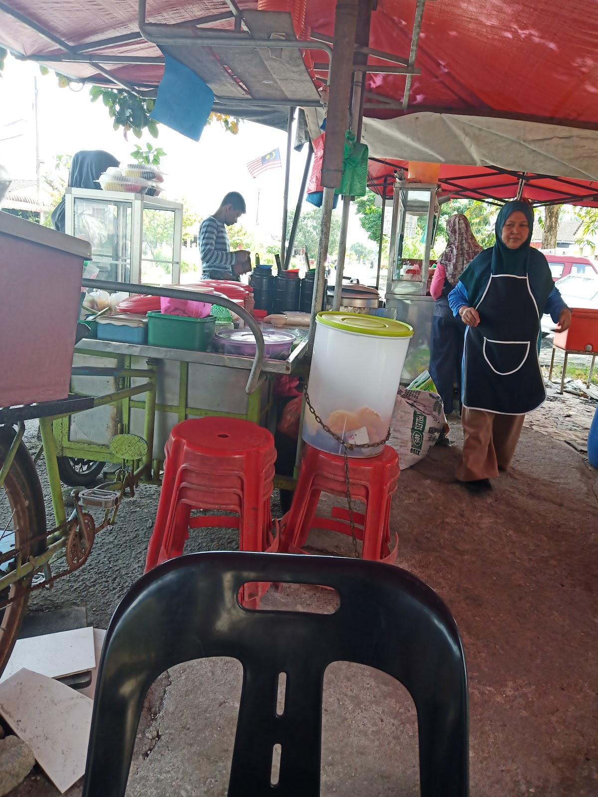 Gerai pokok rendang Rozie