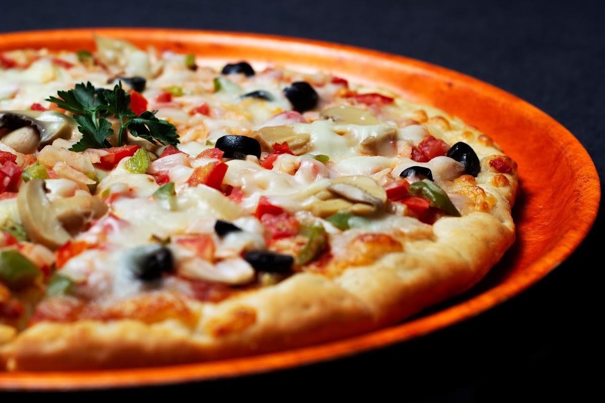 Cheezzy Pizza Control Dansoman (formerly Eddys Pizza)