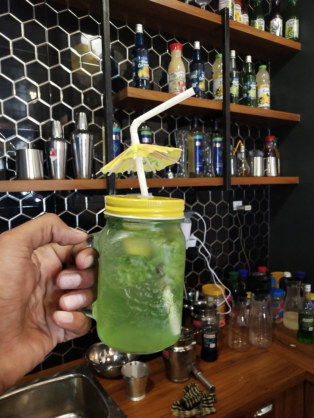 Kalani Cafe & Restaurant