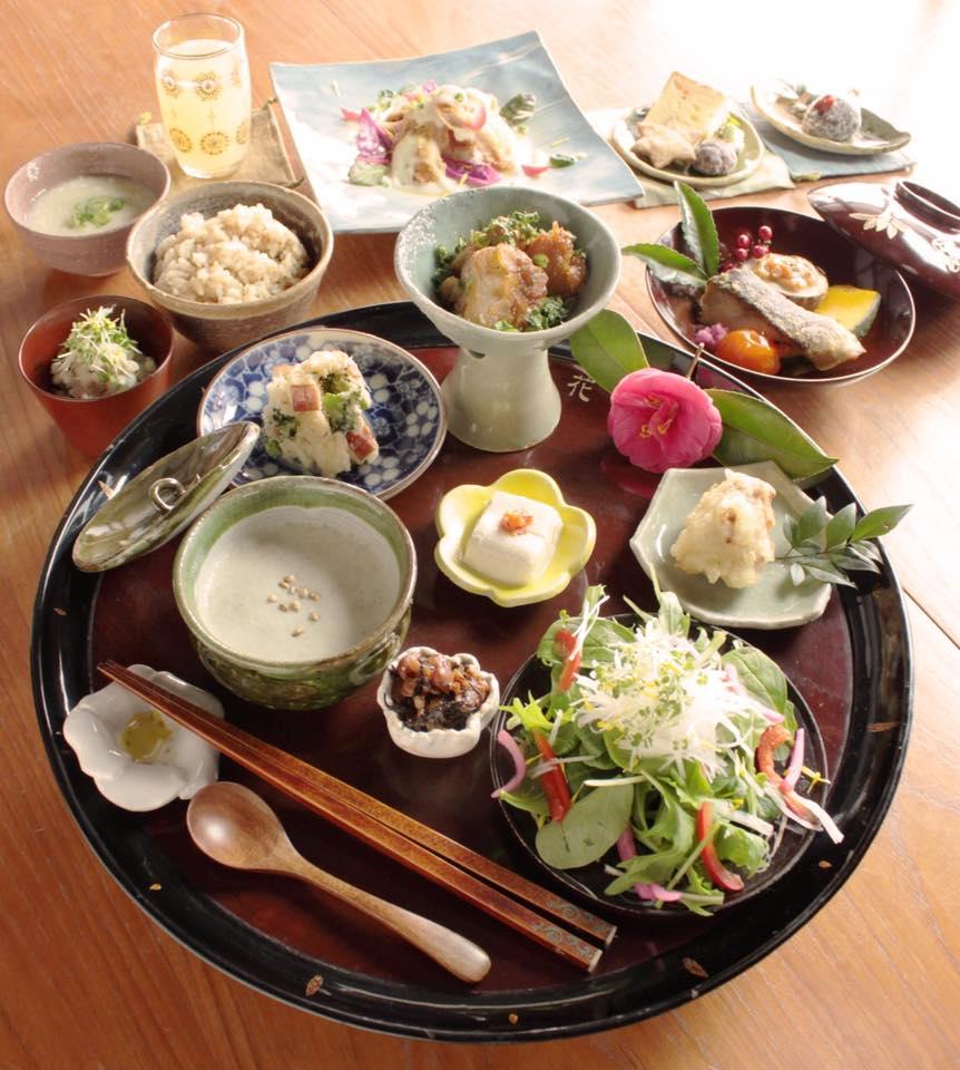 野菜と雑穀、糀のお料理　花
