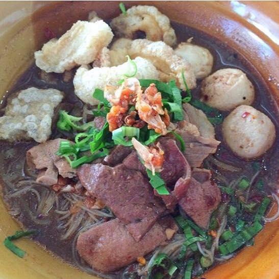 ก๋วยเตี๋ยวเรือกรุงเก่าคะน้า : ตลาดน้ำไทรน้อย Sai Noi