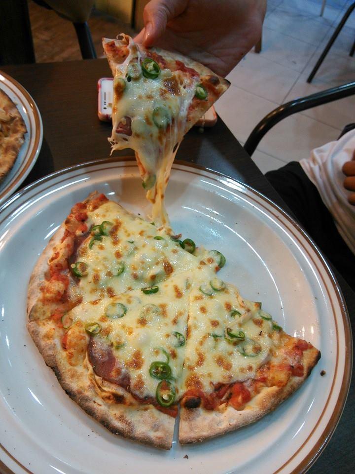 紅鬍子手工窯烤Pizza