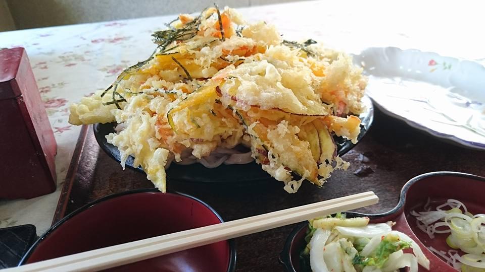 でこぼこ道
