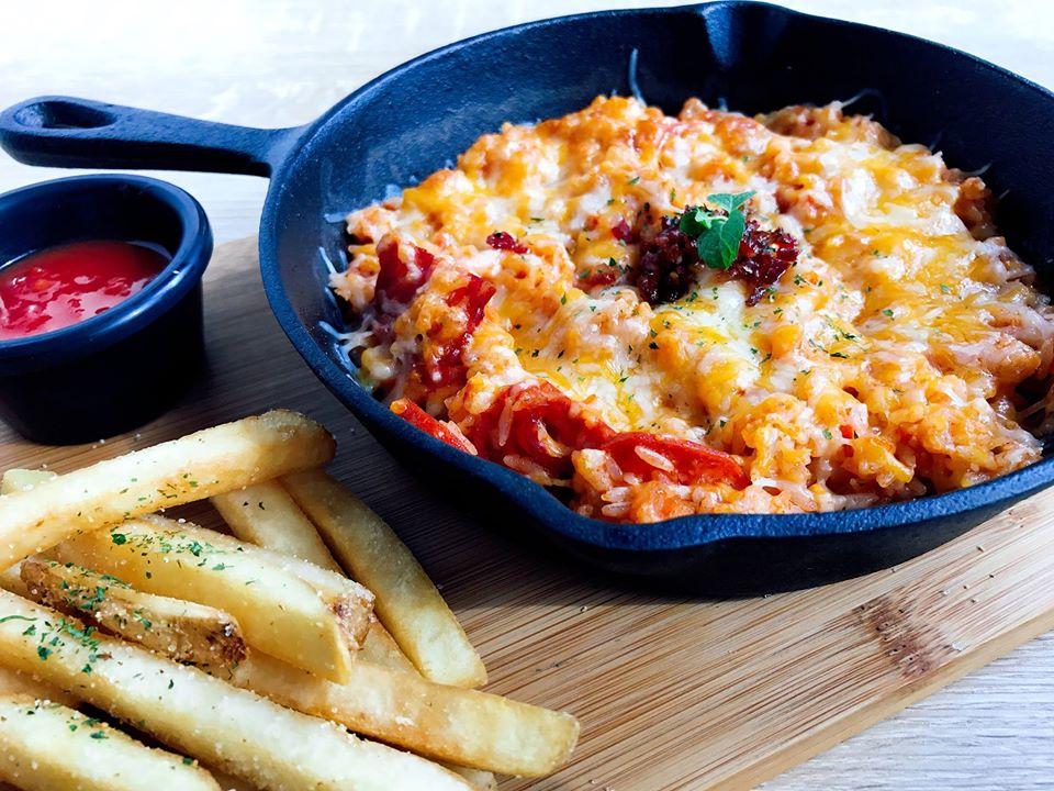 Lucky Five 美式餐廳 Restaurant& Bar