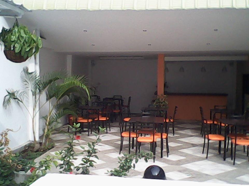 El Patio De Mi Buita