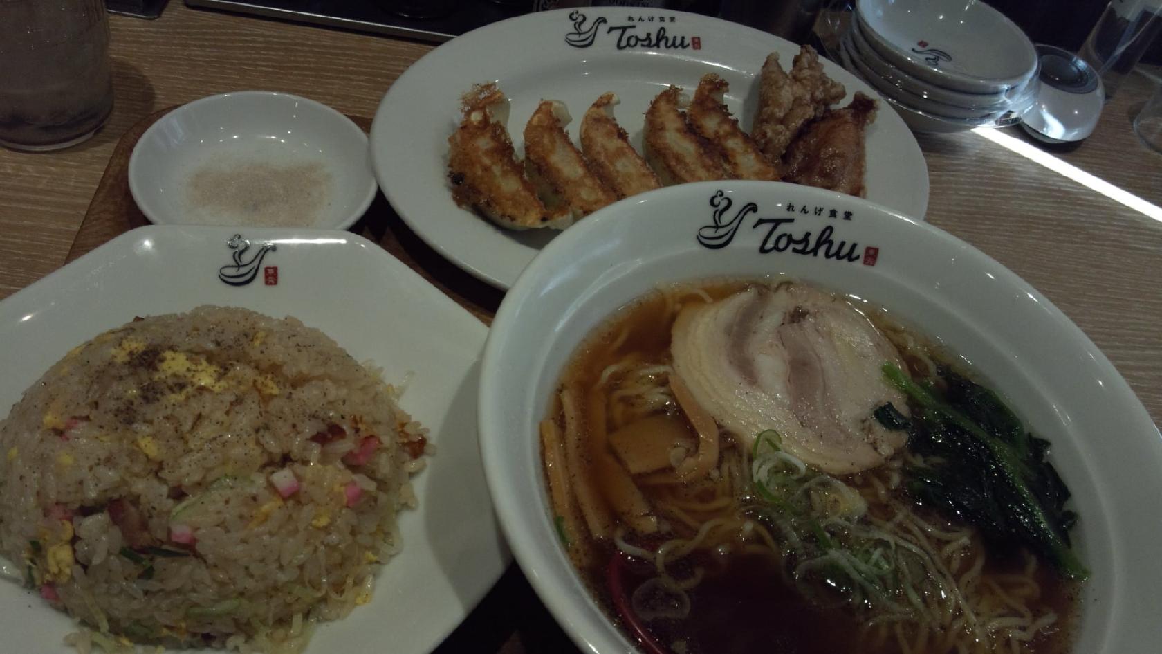 東秀