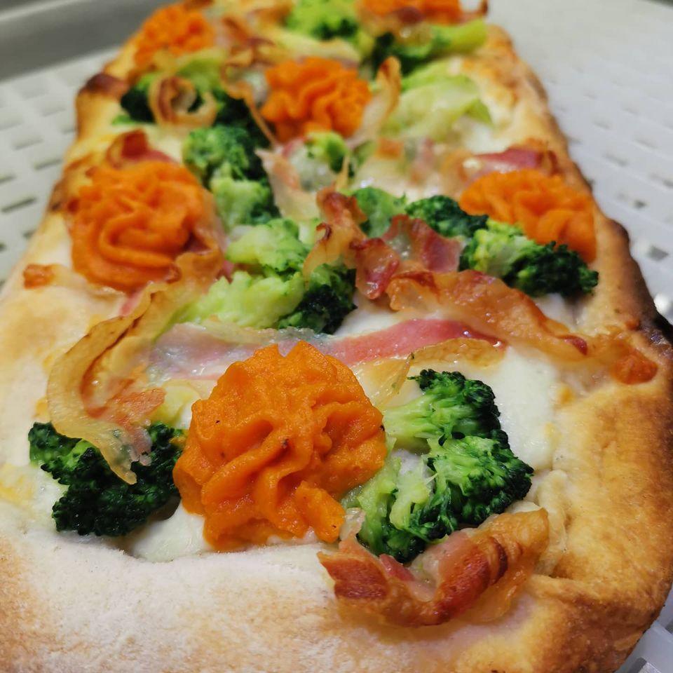 Tenerife Pizzeria con cucina