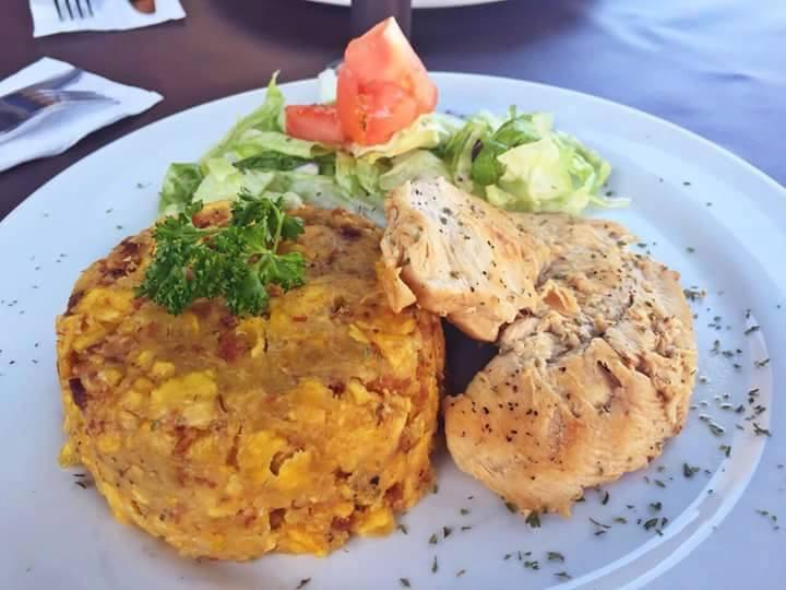 Yayo's - almuerzos"