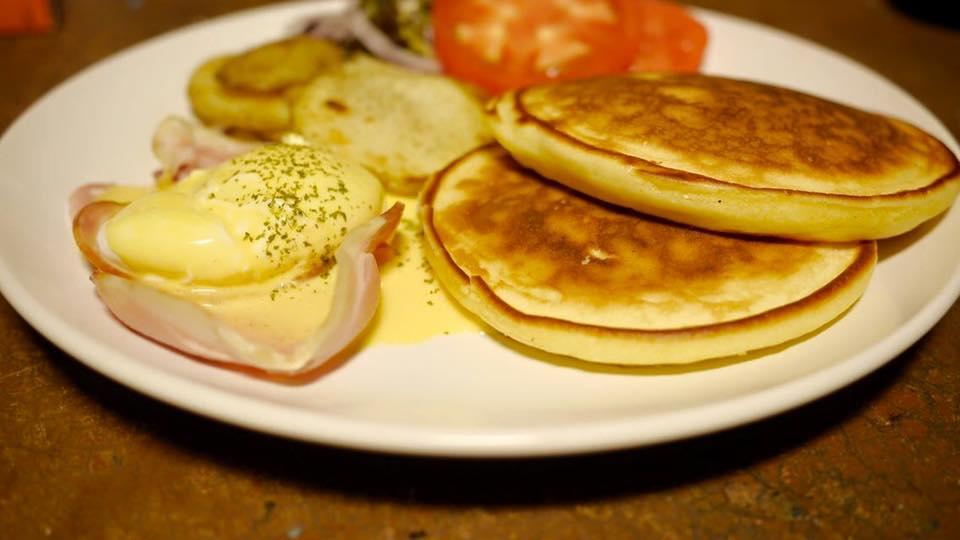 ドロボウと朝ごはんのお店