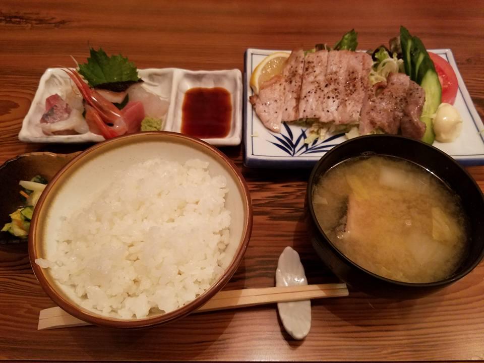めし処 のとや