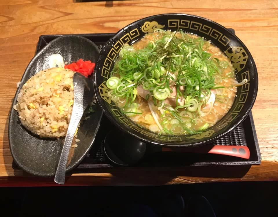 ラーメン八角 たつの店