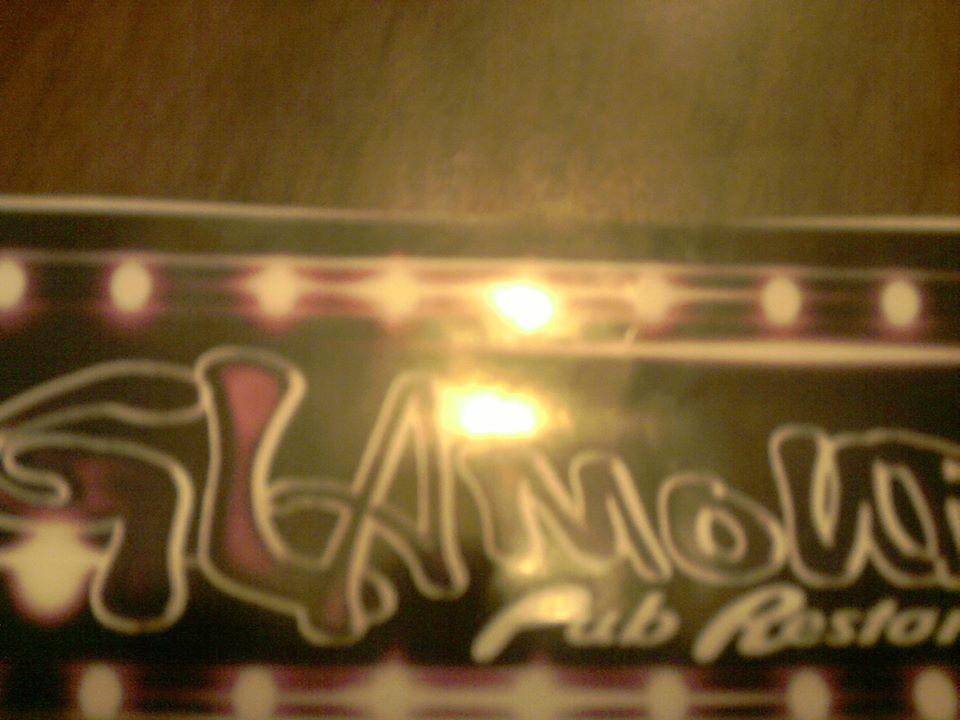 Glamour Pub Latino
