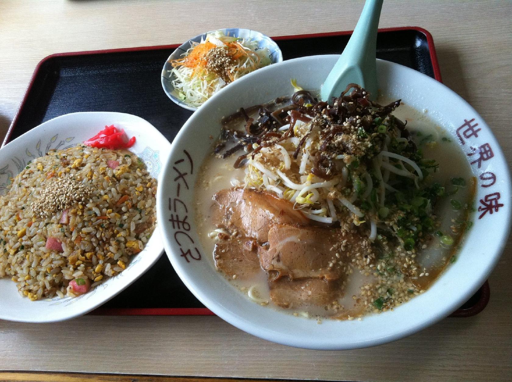 さつまラーメン 空港バイパス店