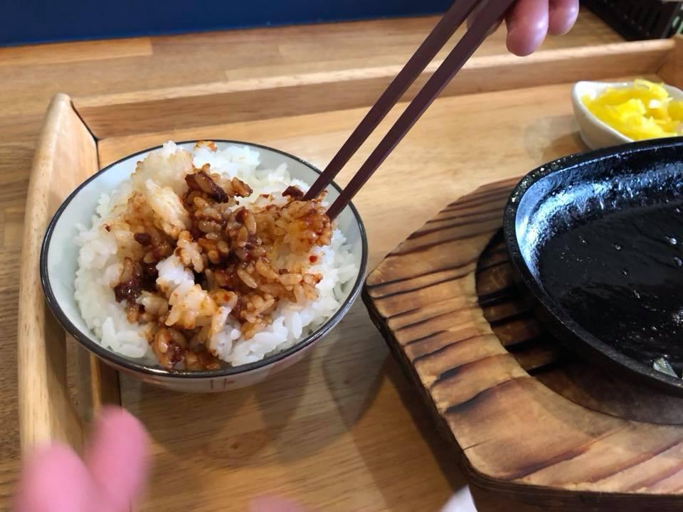 ブックカフェキッチン　大和楽