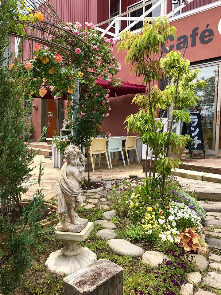Cafe Garden Core Design