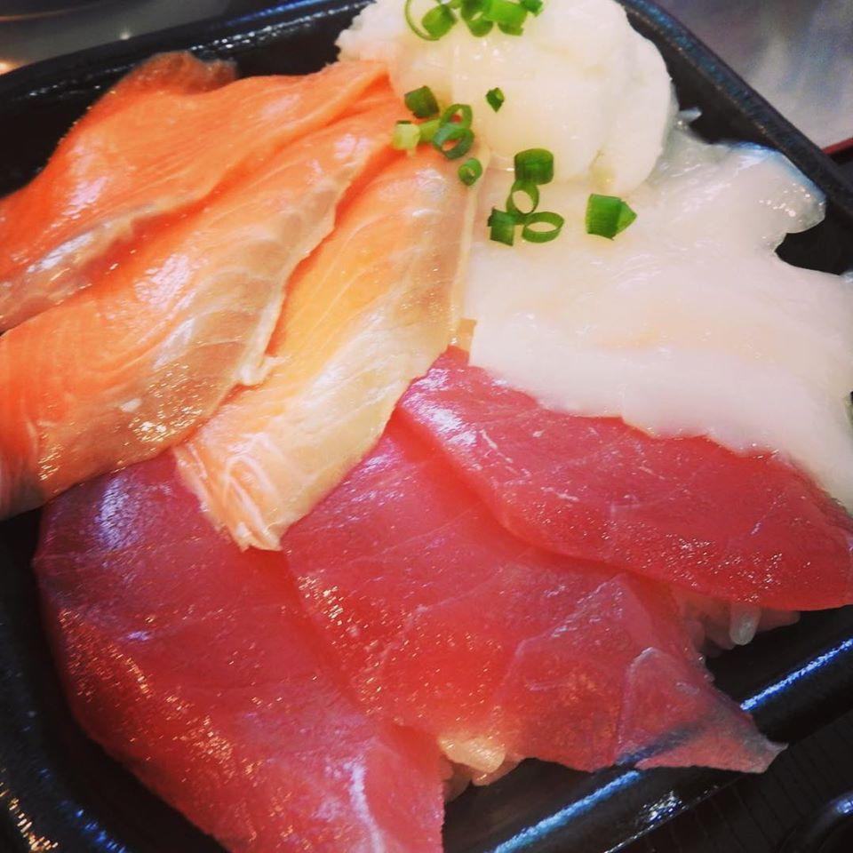 海鮮丼丸どんぶりこ。勇心佐賀店