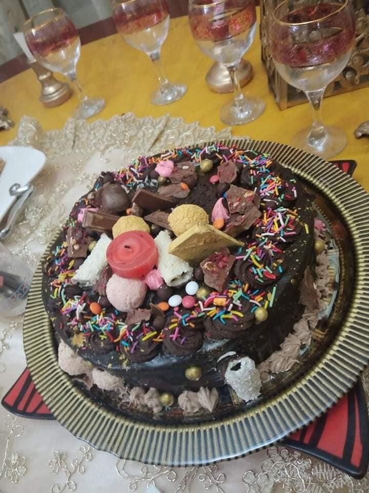 MOMO CAKES