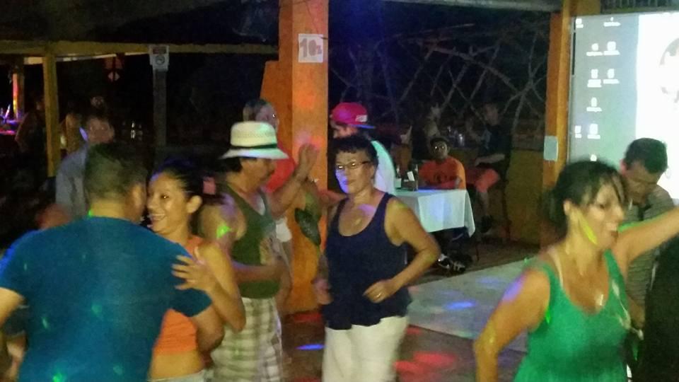 Bar-Palmareños-Playa Hermosa, Jaco