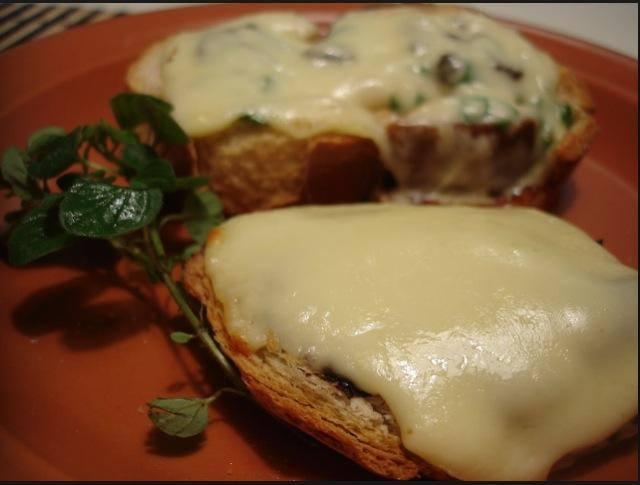 La Mina Delicatessen
