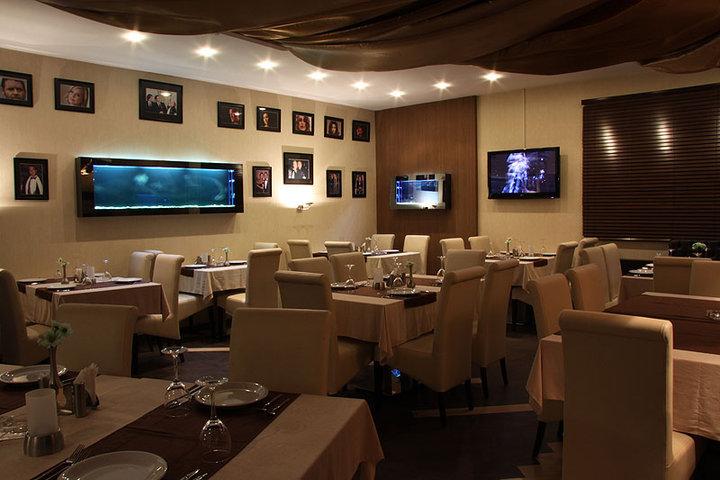 OSCAR Club & Restaurant